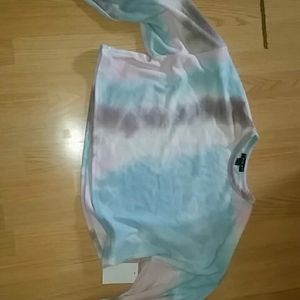 Cropped tie dye sweatshirt